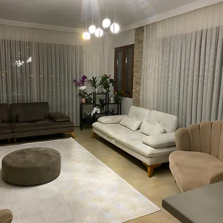 Huzurlu Bir Tatil Icin Alacati Villa *