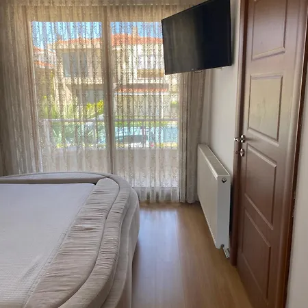 Huzurlu Bir Tatil Icin Alacati Villa Eskiomerler