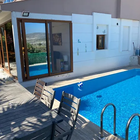 Huzurlu Bir Tatil Icin Alacati * Eskiomerler